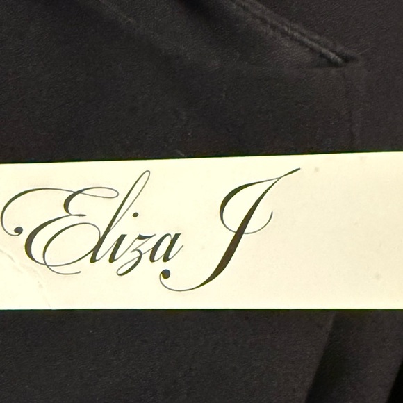 Eliza J Black Dress with Lace Flutter Sleeves Size 10 - Picture 5 of 6